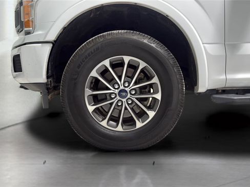Used 2019 Ford F150 XLT w/ Equipment Group 302A Luxury AWD/4WD image 28