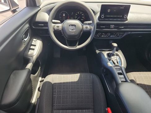 Used 2025 Honda HR-V LX image 11