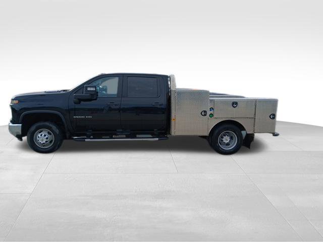 Used 2024 Chevrolet Silverado 3500 W/T w/ WT Convenience Package AWD/4WD image 2