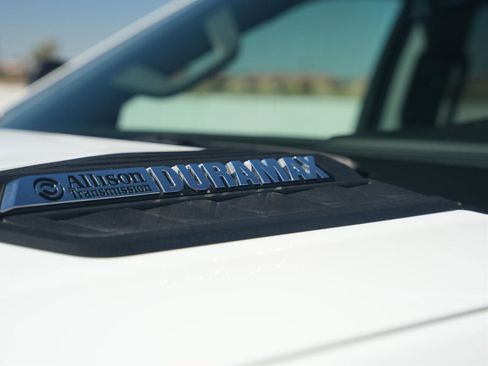 Used 2025 Chevrolet Silverado 2500 LT w/ Convenience Package image 6