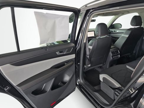 New 2026 Volkswagen Atlas Peak Edition AWD/4WD image 32