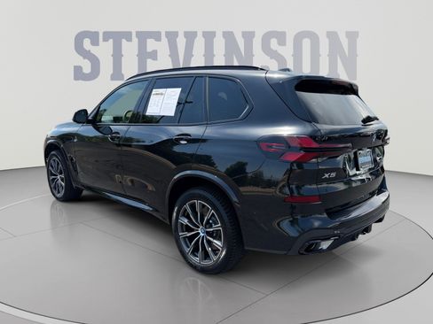 Used 2025 BMW X5 xDrive50e w/ M Sport Package AWD/4WD image 3