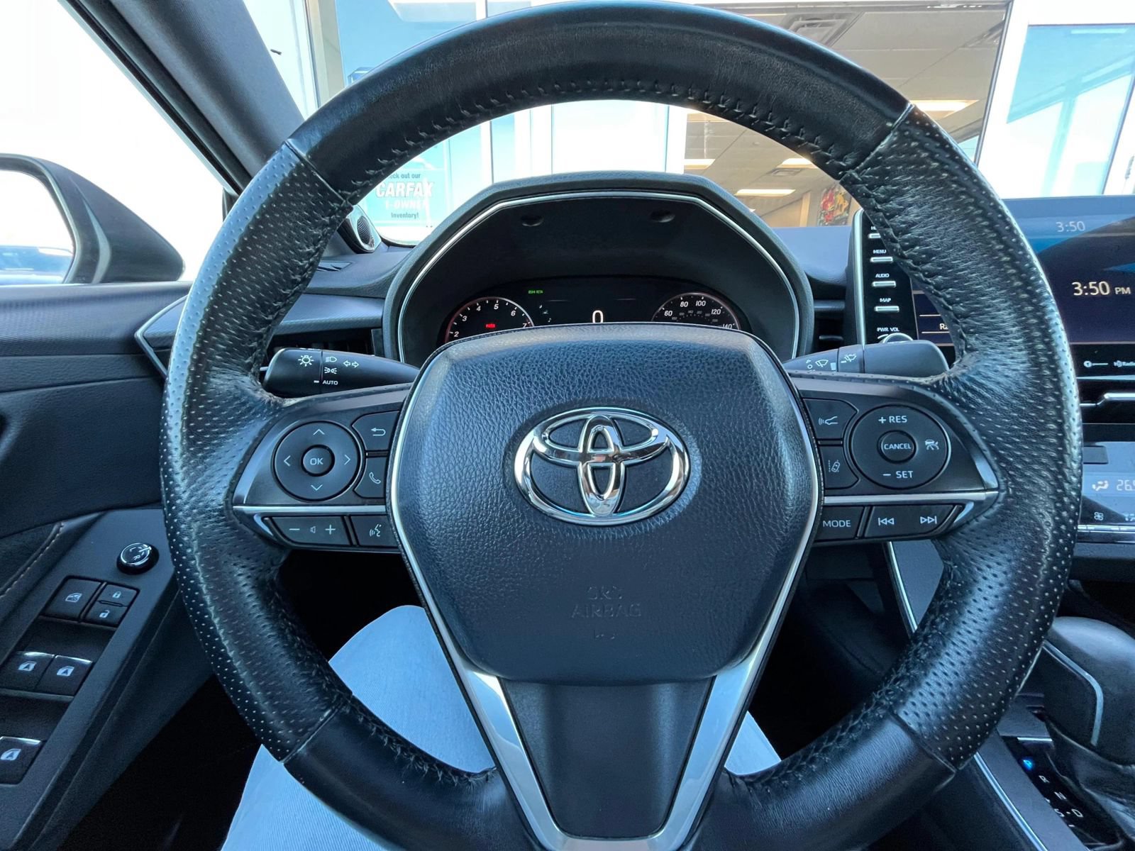 Used 2019 Toyota Avalon XSE FWD image 13