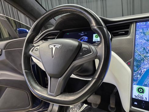 Used 2018 Tesla Model X 100D AWD/4WD image 30