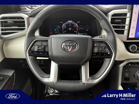 Used 2024 Toyota Sequoia Capstone image 9