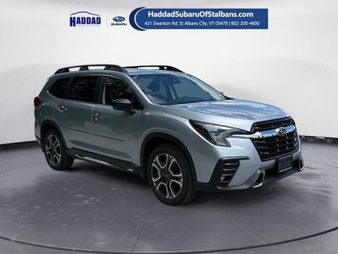 Certified 2025 Subaru Ascent Touring AWD/4WD image 7