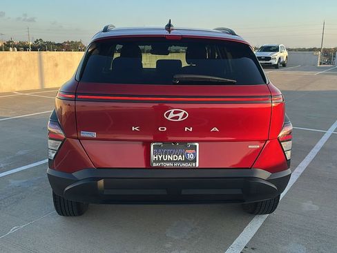 Certified 2025 Hyundai Kona SEL image 11