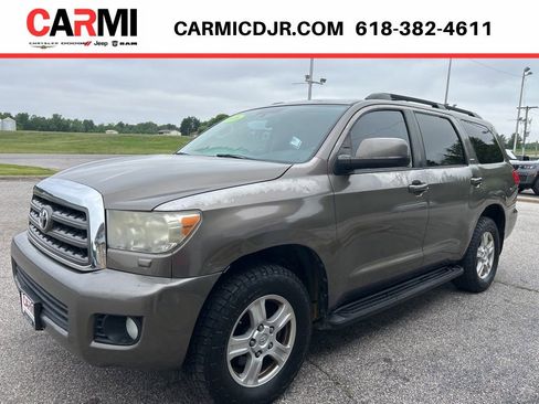 Used 2016 Toyota Sequoia SR5 AWD/4WD image 4