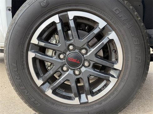 Used 2024 Toyota Tacoma TRD Sport image 18