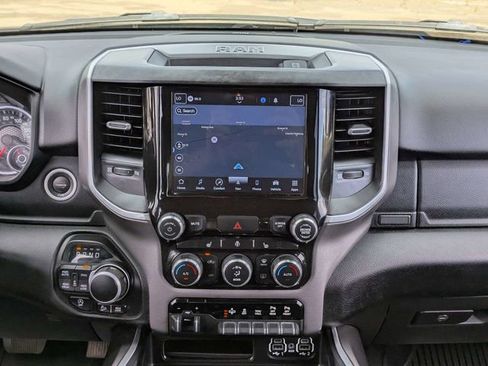 Used 2022 RAM 1500 Big Horn AWD/4WD image 18