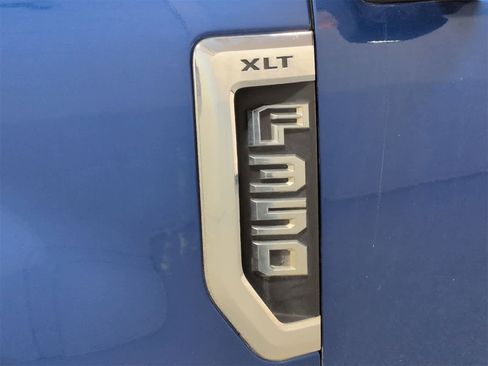 Used 2022 Ford F350 XLT w/ XLT Premium Package image 13