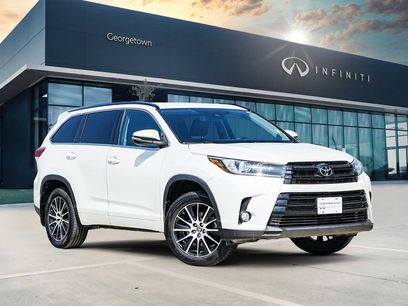 Used 2018 Toyota Highlander SE