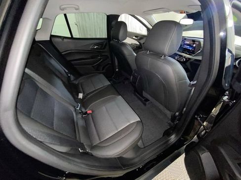 Used 2024 Chevrolet Trax LT w/ Driver Confidence Package FWD image 32