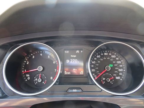 Used 2018 Volkswagen Tiguan SE FWD image 15