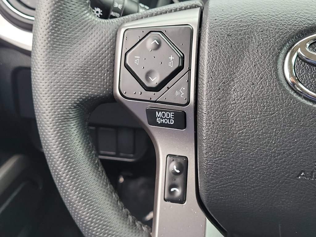 Used 2023 Toyota Tacoma SR5 AWD/4WD image 9