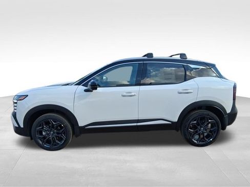 New 2026 Nissan Kicks SR w/ Cold Weather Package FWD image 4