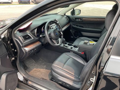 Used 2018 Subaru Outback 3.6R Limited AWD/4WD image 14