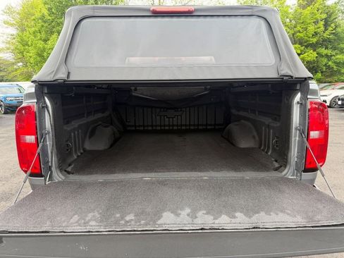 Used 2022 Chevrolet Colorado Z71 AWD/4WD image 5