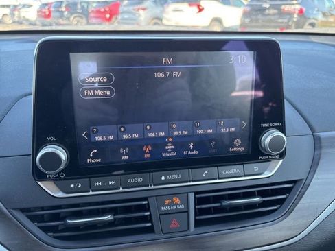 Used 2023 Nissan Altima 2.5 SV image 11