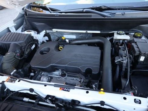 Used 2023 GMC Terrain SLE w/ Driver Convenience Package image 41