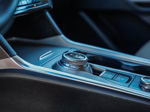 Used 2023 Ford Explorer Limited image 22