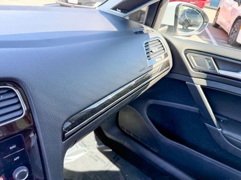 Used 2018 Volkswagen Golf SEL image 22