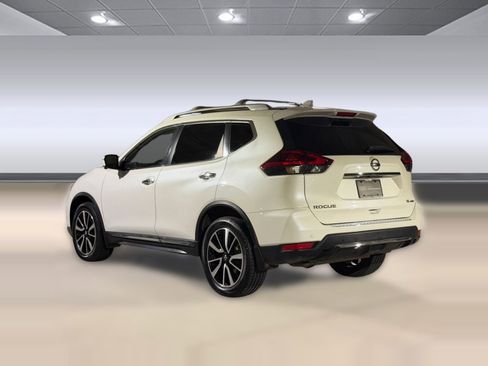 Used 2020 Nissan Rogue SL w/ Premium Package image 3