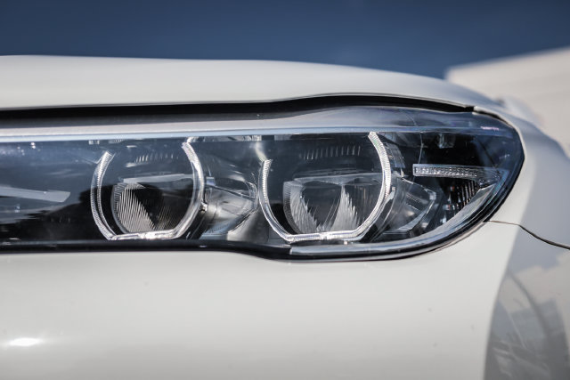 Used 2017 BMW 740i RWD image 9