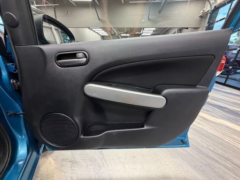 Used 2011 MAZDA MAZDA2 Touring FWD image 34