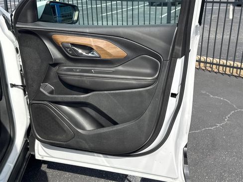 Used 2020 GMC Terrain SLE w/ Driver Convenience Package image 15