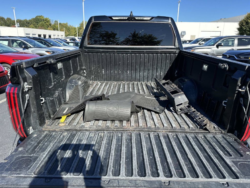 Used 2024 Toyota Tundra Limited AWD/4WD image 12
