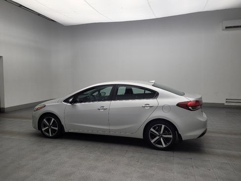 Used 2017 Kia Forte EX image 3