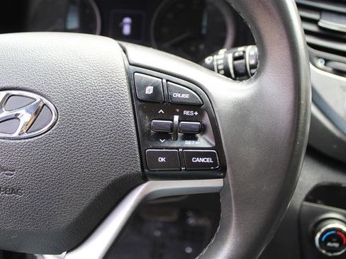 Used 2018 Hyundai Tucson Value AWD/4WD image 16