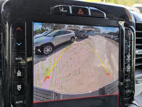 Used 2024 RAM 2500 Big Horn w/ Safety Group image 28