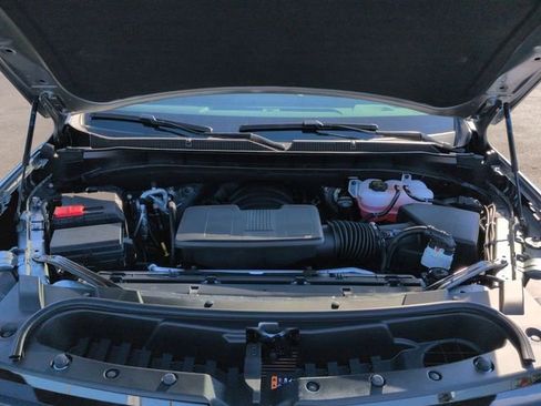 New 2026 Chevrolet Suburban Premier image 28