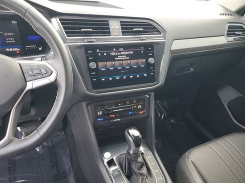 Certified 2023 Volkswagen Tiguan SE image 22