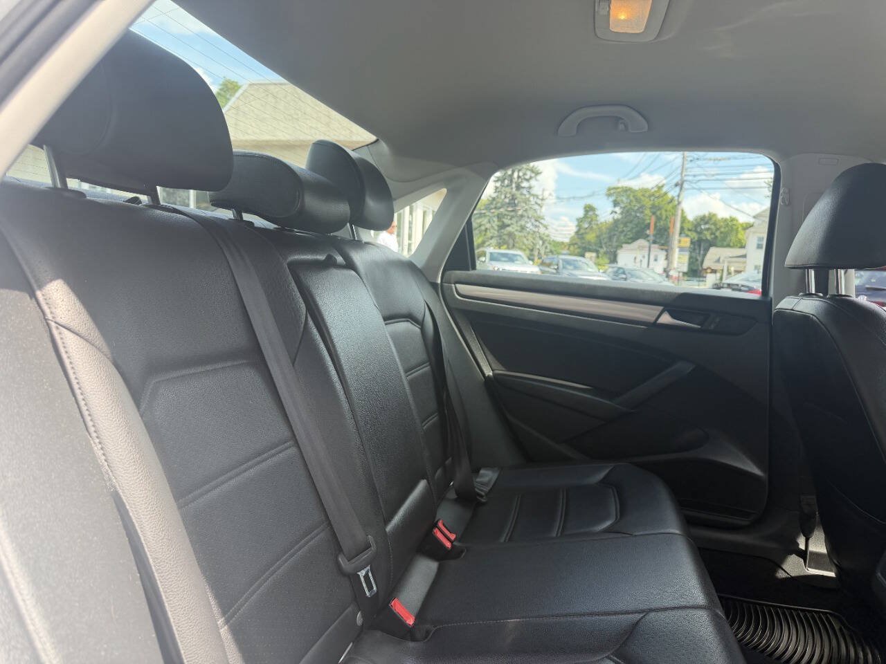 Used 2014 Volkswagen Passat 1.8T Wolfsburg Edition FWD image 22