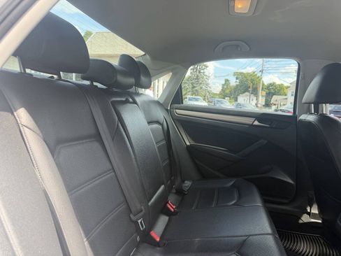 Used 2014 Volkswagen Passat 1.8T Wolfsburg Edition FWD image 22