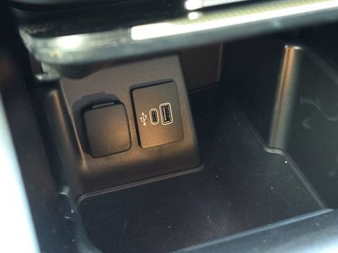 Used 2025 Ford Explorer Active w/ Active Comfort Package RWD image 36