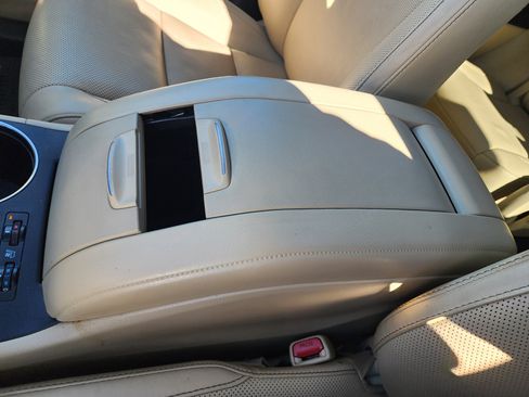 Used 2016 Toyota Highlander Limited image 36