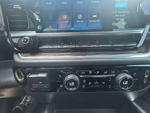 Used 2022 Chevrolet Silverado 1500 RST AWD/4WD image 27