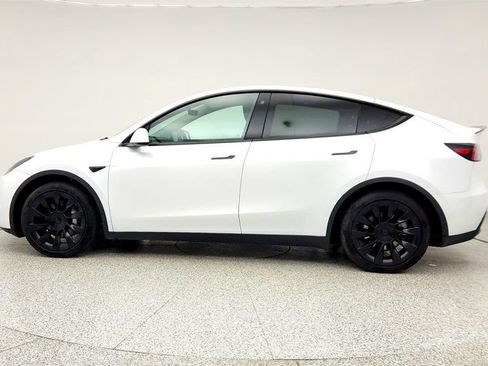 Used 2023 Tesla Model Y Long Range image 8