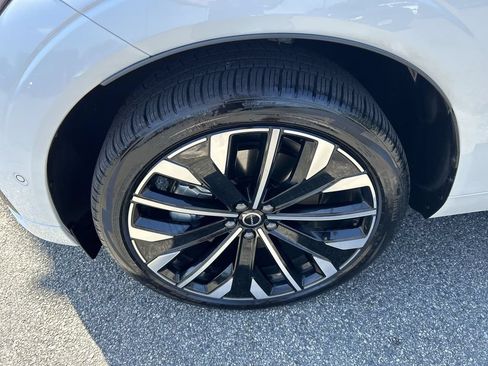 New 2026 Volvo XC60 T8 Ultra w/ Climate Package AWD/4WD image 10
