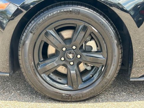 Used 2018 Ford Mustang Coupe RWD image 35