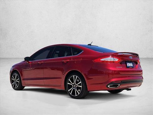 Used 2015 Ford Fusion SE FWD image 7