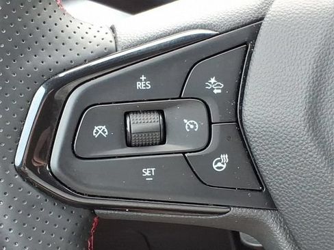 Used 2024 Chevrolet Trax RS w/ Driver Confidence Package FWD image 26