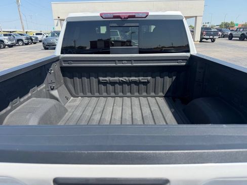 Used 2023 GMC Sierra 1500 Denali w/ Technology Package AWD/4WD image 18