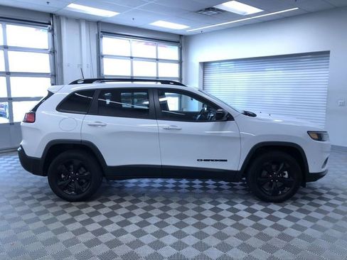 Used 2023 Jeep Cherokee Altitude Lux w/ Lux Elite Package AWD/4WD image 35