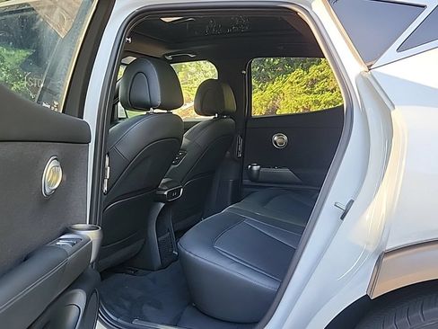 Used 2024 Genesis GV60 RWD image 22
