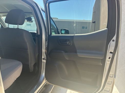 Used 2023 Toyota Tacoma SR AWD/4WD image 11